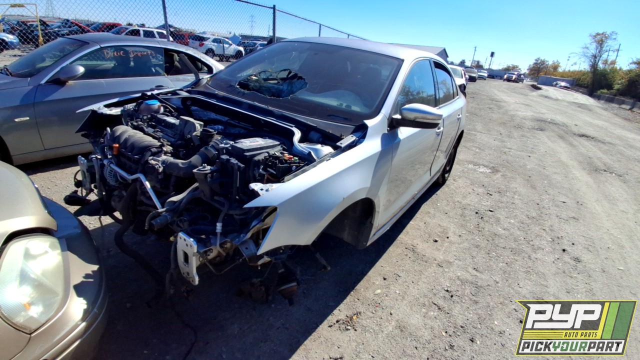 2011 VOLKSWAGEN JETTA partes disponibles