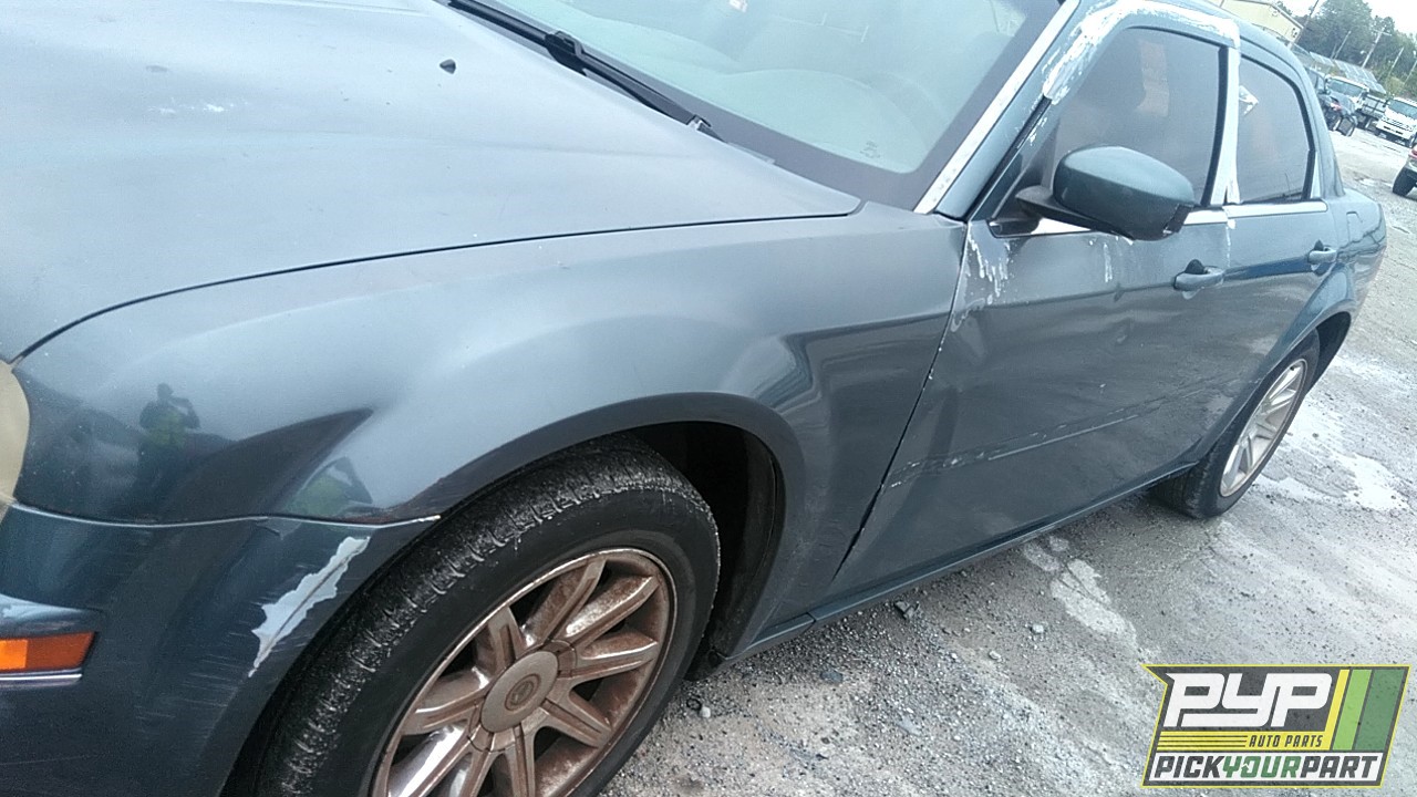 2006 CHRYSLER 300 available for parts