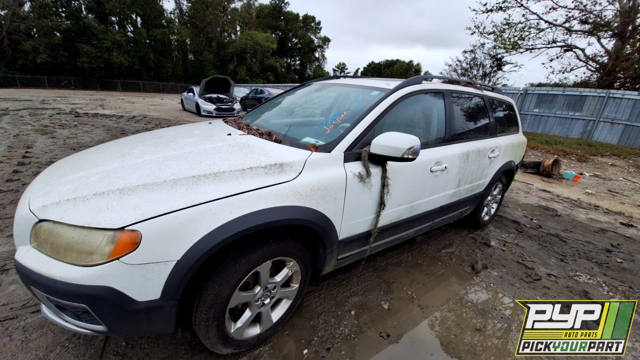 2008 VOLVO XC70 available for parts