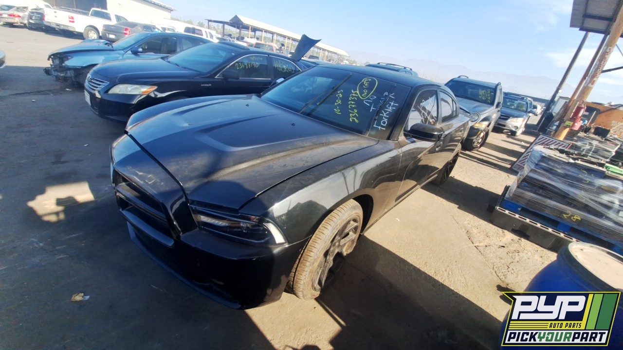 2012 DODGE CHARGER partes disponibles
