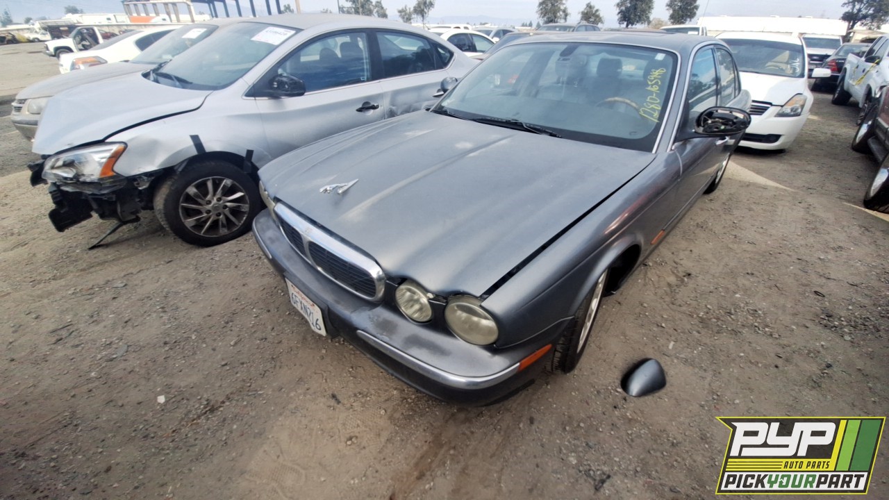 2004 JAGUAR XJ8 partes disponibles