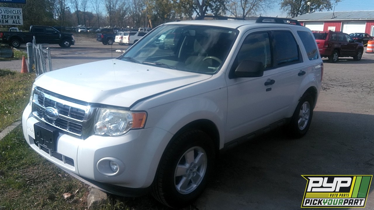2009 FORD ESCAPE available for parts