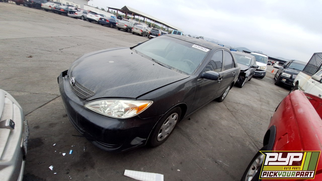 2004 TOYOTA CAMRY partes disponibles