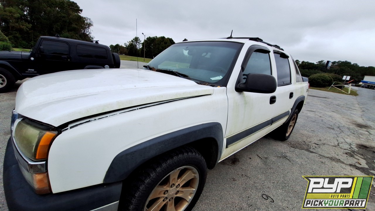 2003 CHEVROLET AVALANCHE 1500 available for parts