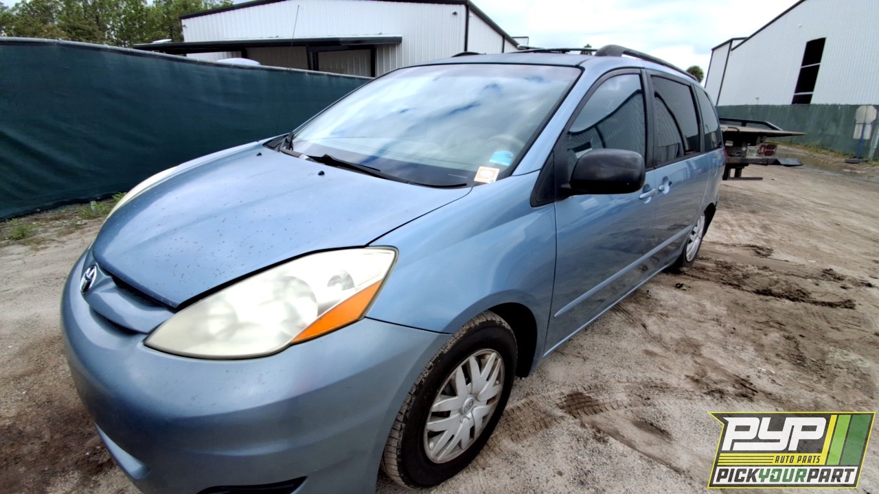 2006 TOYOTA SIENNA available for parts
