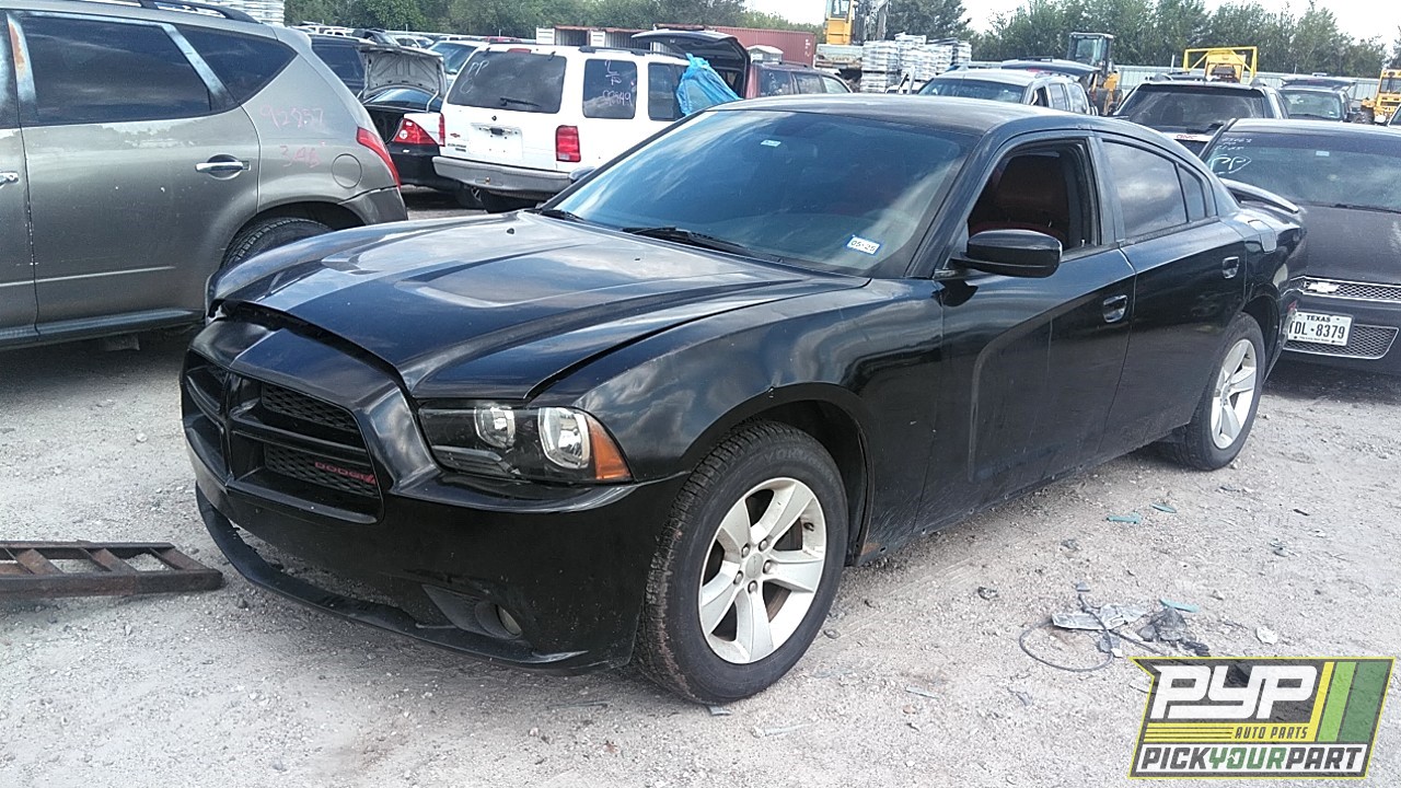 2013 DODGE CHARGER partes disponibles