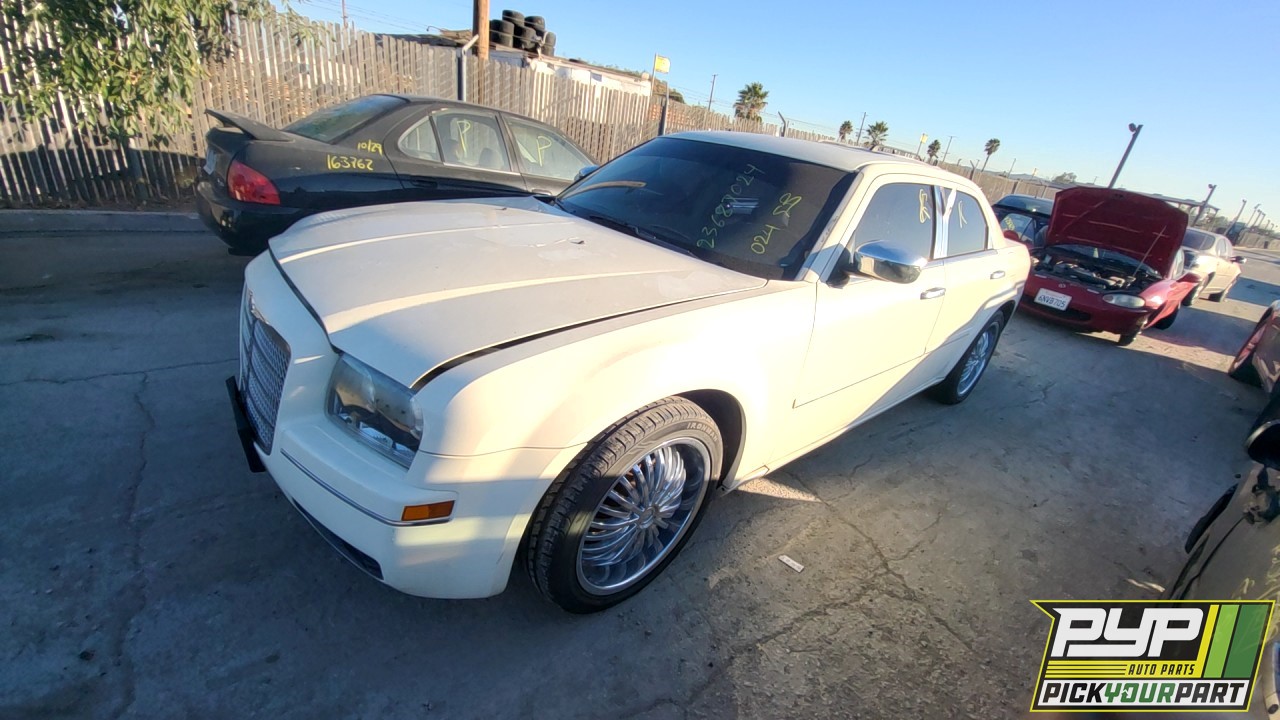 2005 CHRYSLER 300 partes disponibles