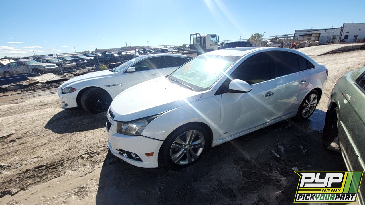 2013 CHEVROLET CRUZE partes disponibles