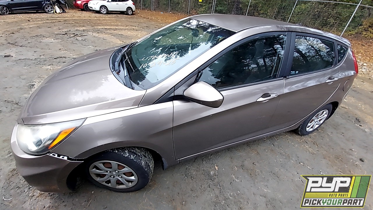 2012 HYUNDAI ACCENT partes disponibles