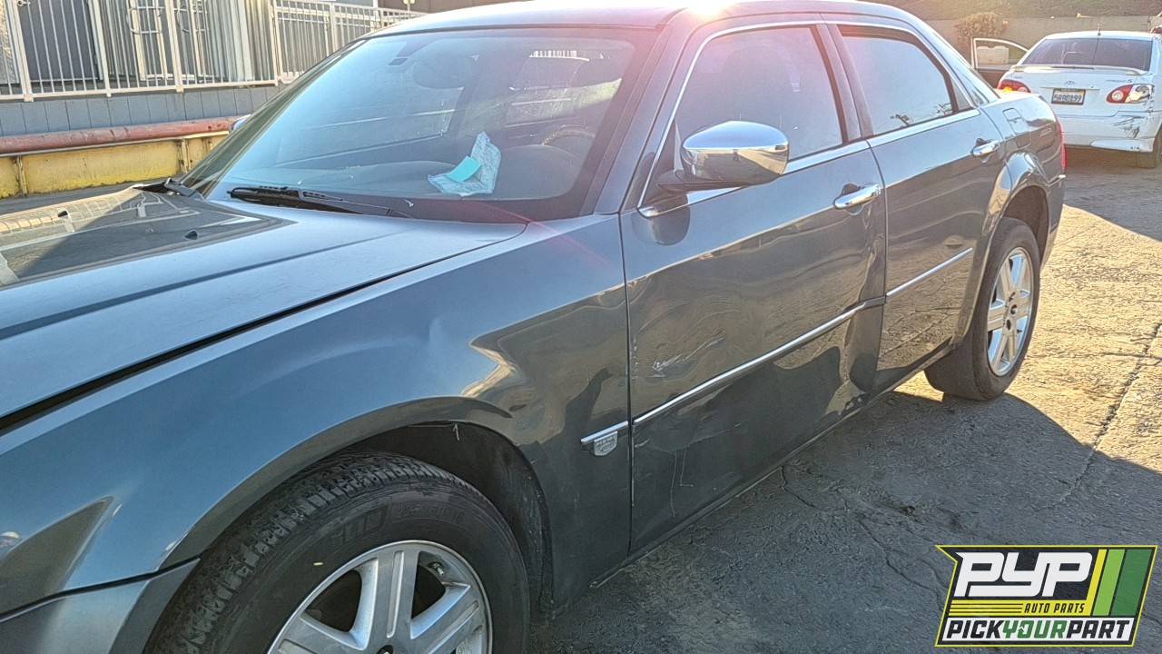 2006 CHRYSLER 300 partes disponibles