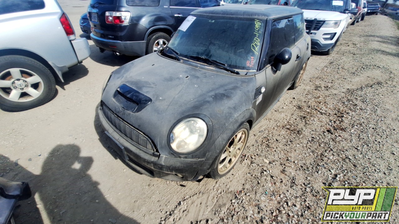 2010 MINI COOPER partes disponibles