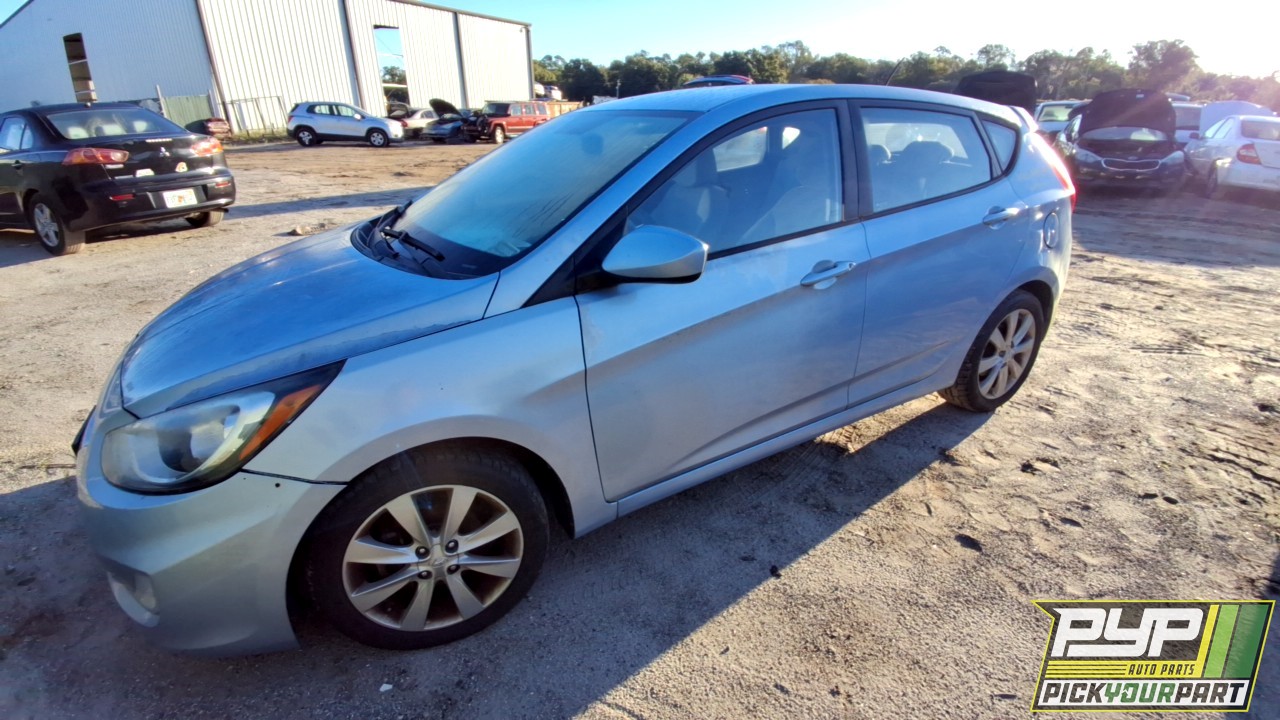 2012 HYUNDAI ACCENT partes disponibles