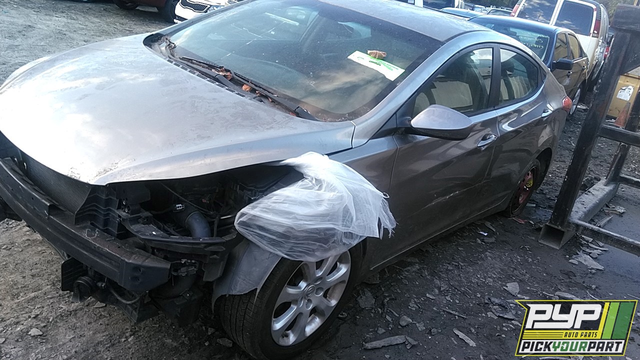 2013 HYUNDAI ELANTRA partes disponibles