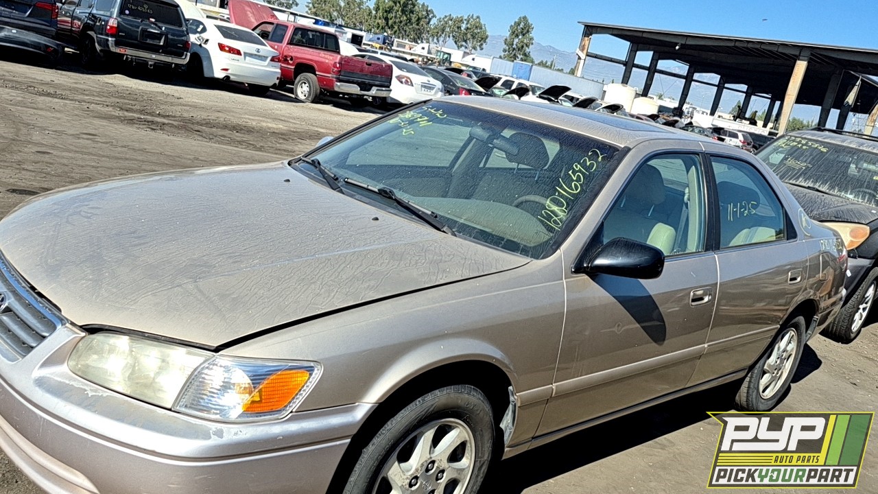 2000 TOYOTA CAMRY partes disponibles