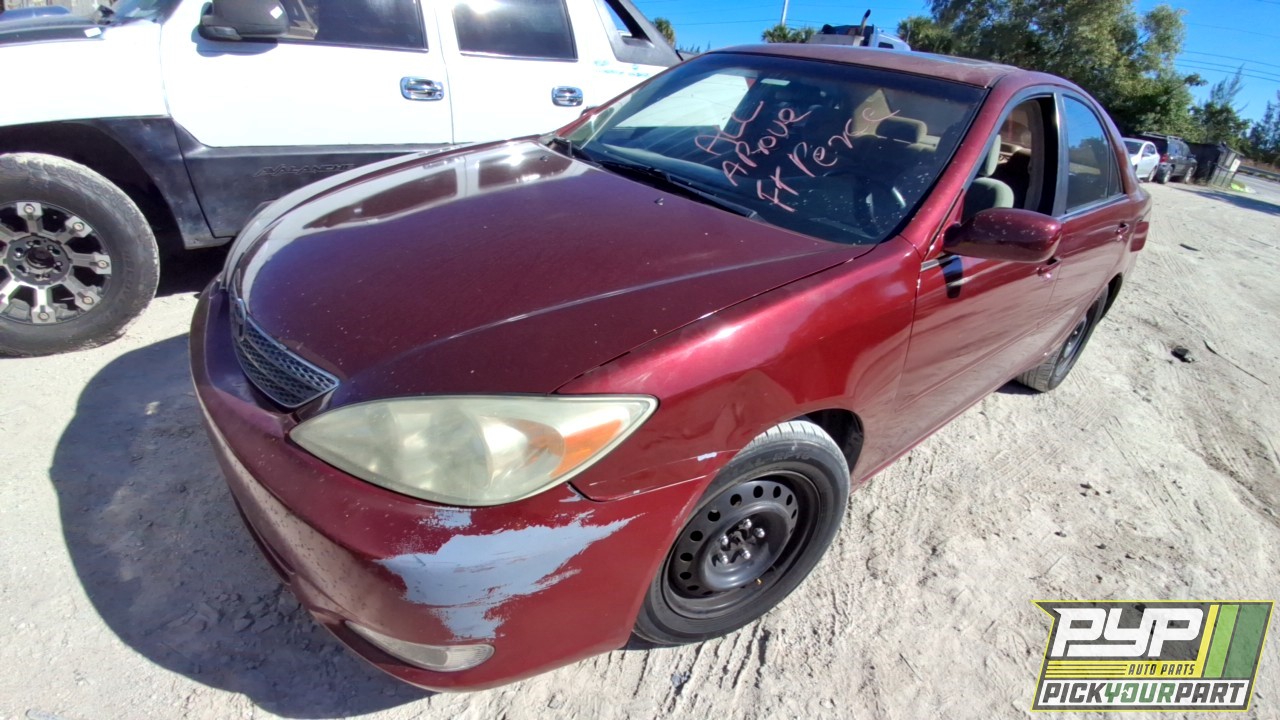 2004 TOYOTA CAMRY partes disponibles