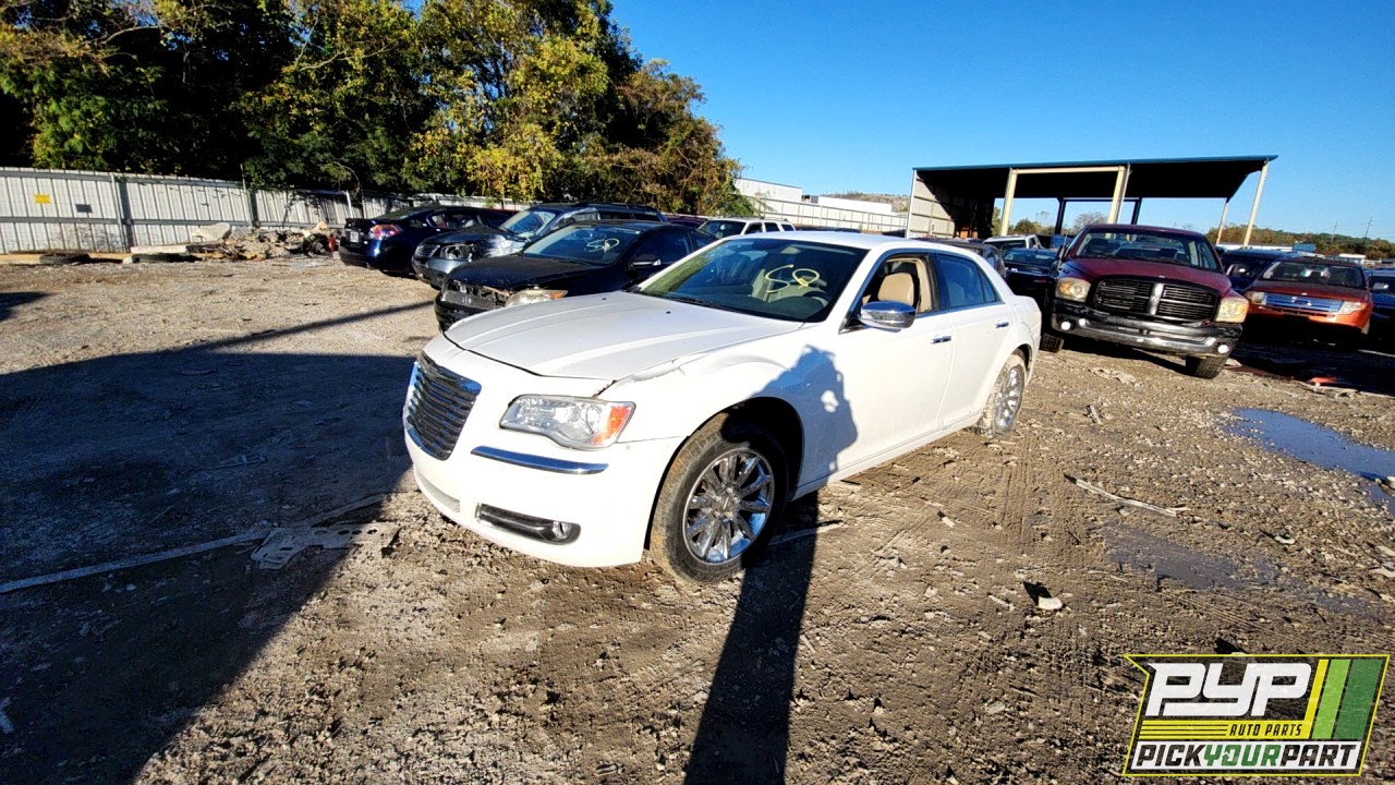 2011 CHRYSLER 300 partes disponibles