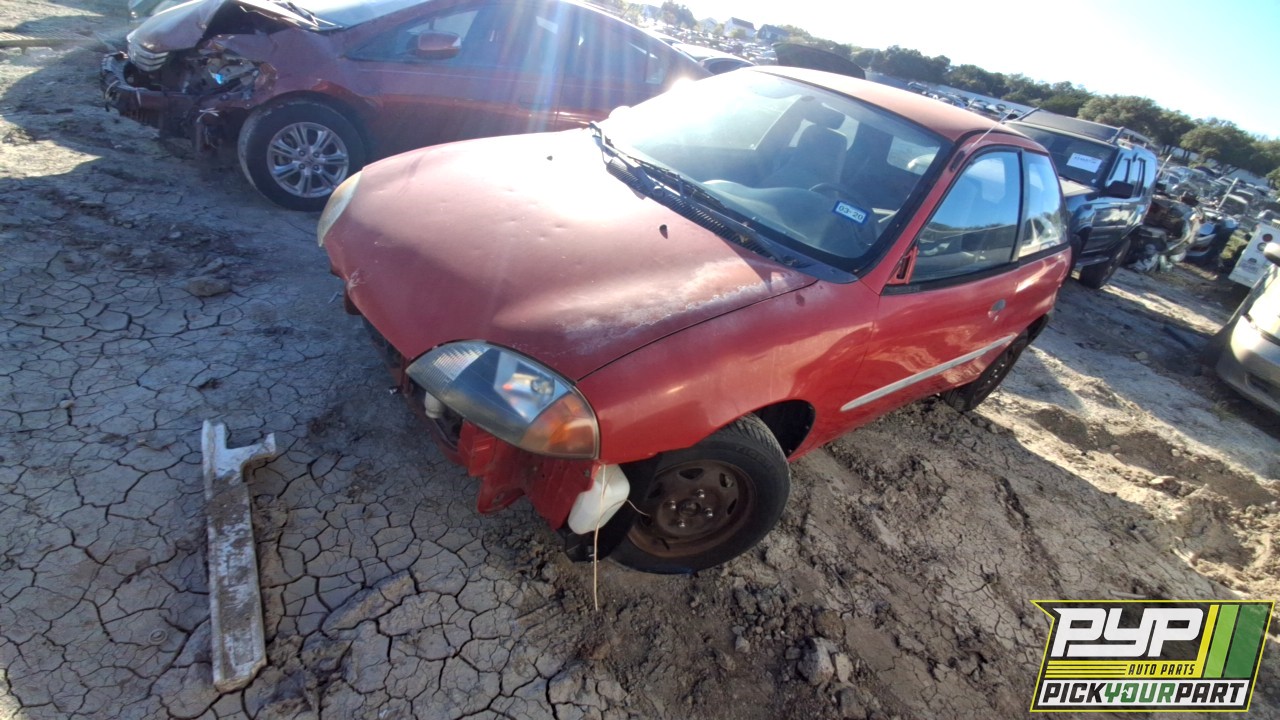 2001 SUZUKI SWIFT partes disponibles