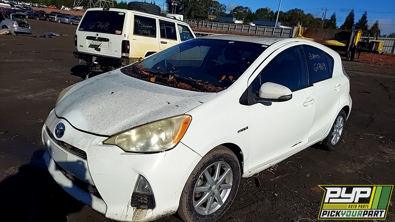 2013 TOYOTA PRIUS C partes disponibles