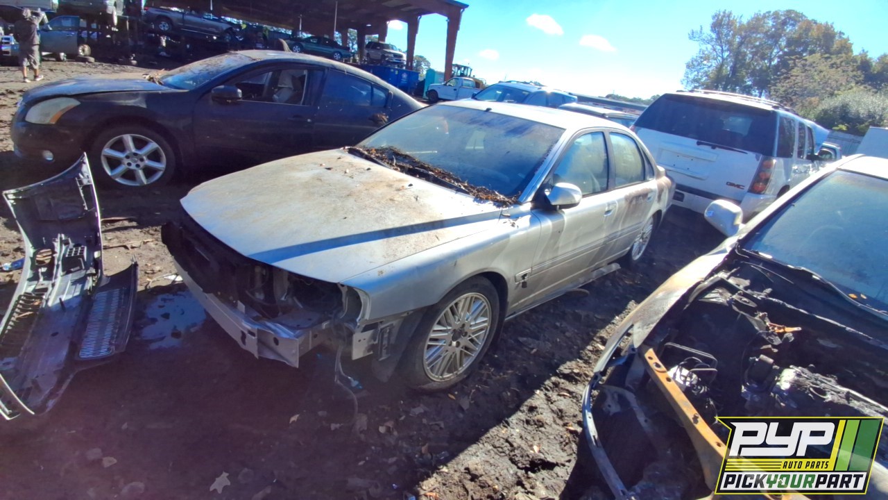 2003 VOLVO S80 partes disponibles