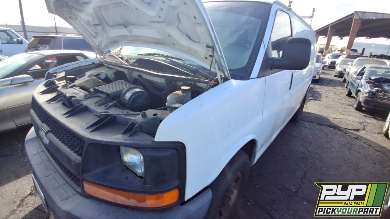 2004 CHEVROLET EXPRESS 3500 partes disponibles