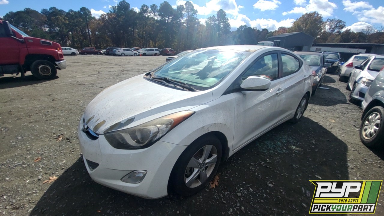 2013 HYUNDAI ELANTRA partes disponibles