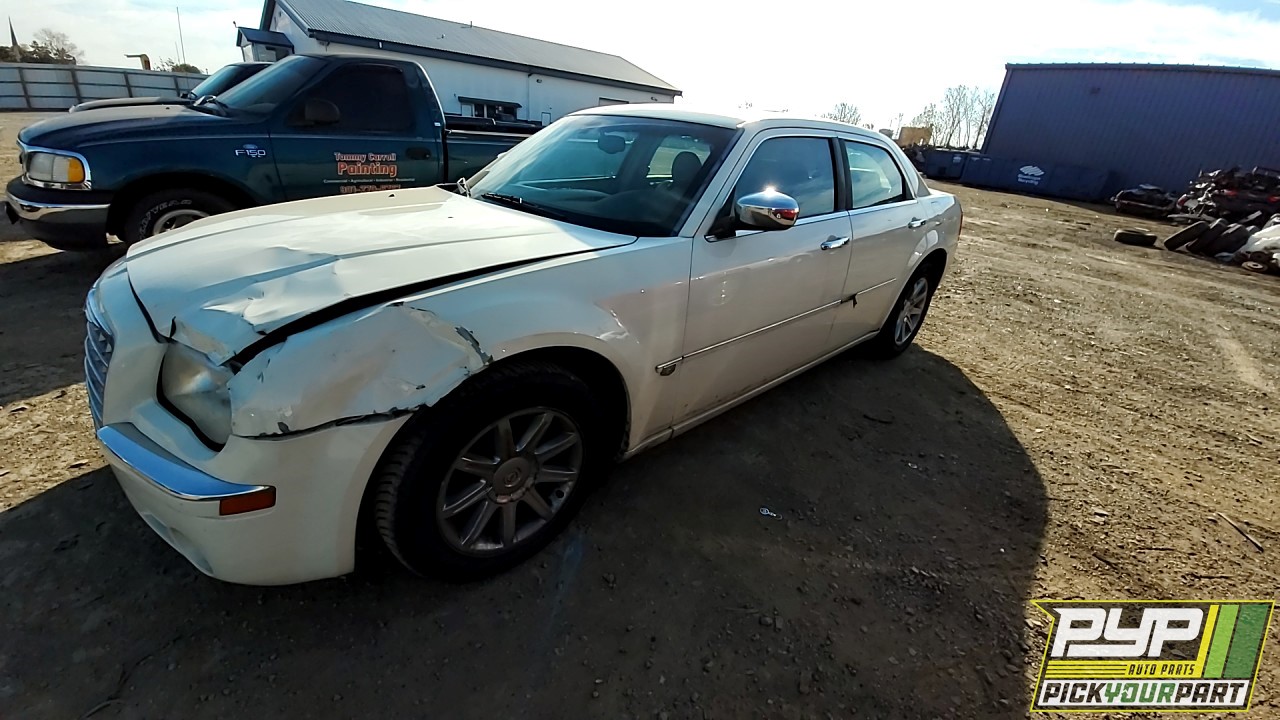 2005 CHRYSLER 300 available for parts