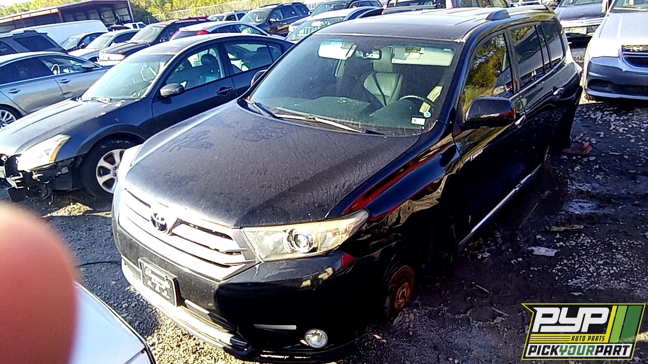 2013 TOYOTA HIGHLANDER available for parts