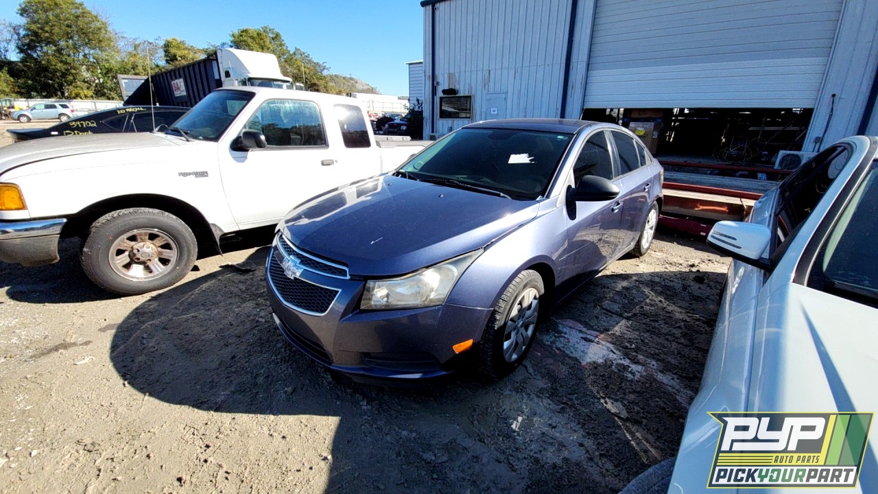 2013 CHEVROLET CRUZE partes disponibles