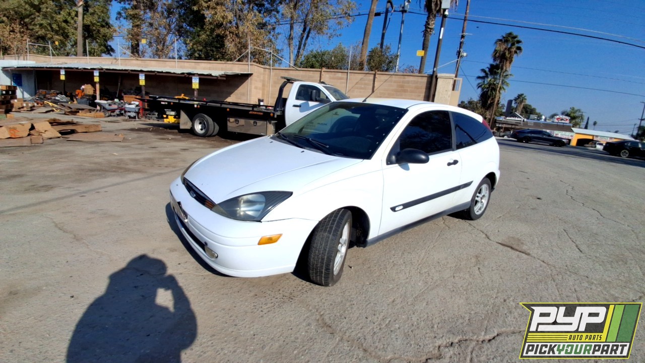 2000 FORD FOCUS available for parts