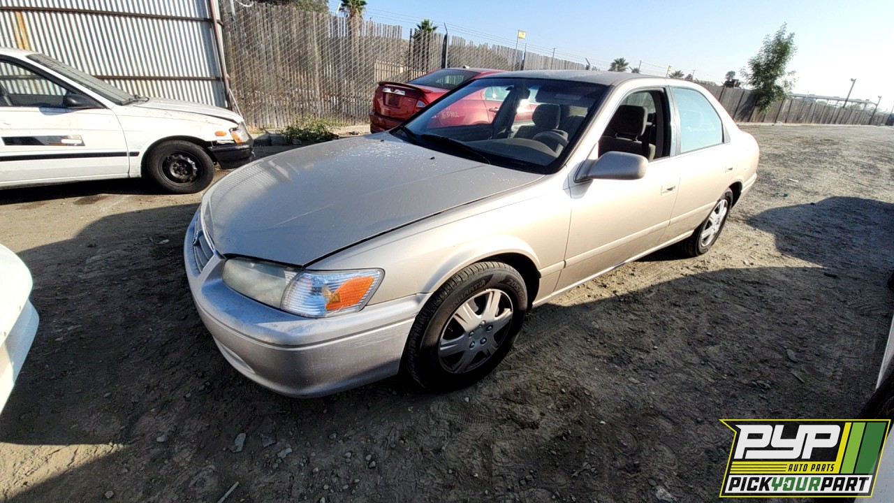 2000 TOYOTA CAMRY partes disponibles