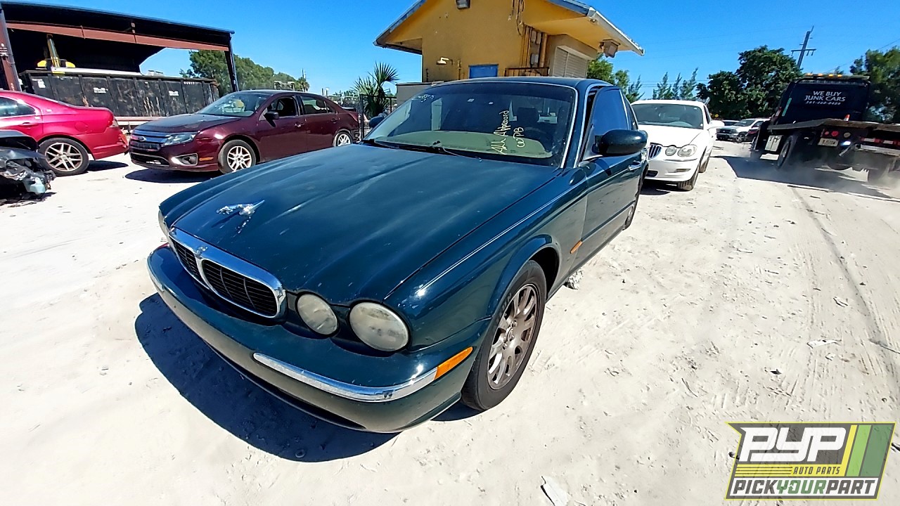 2004 JAGUAR XJ8 partes disponibles