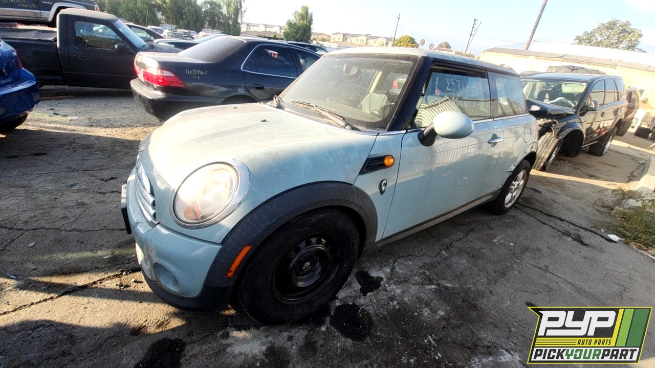 2012 MINI COOPER partes disponibles