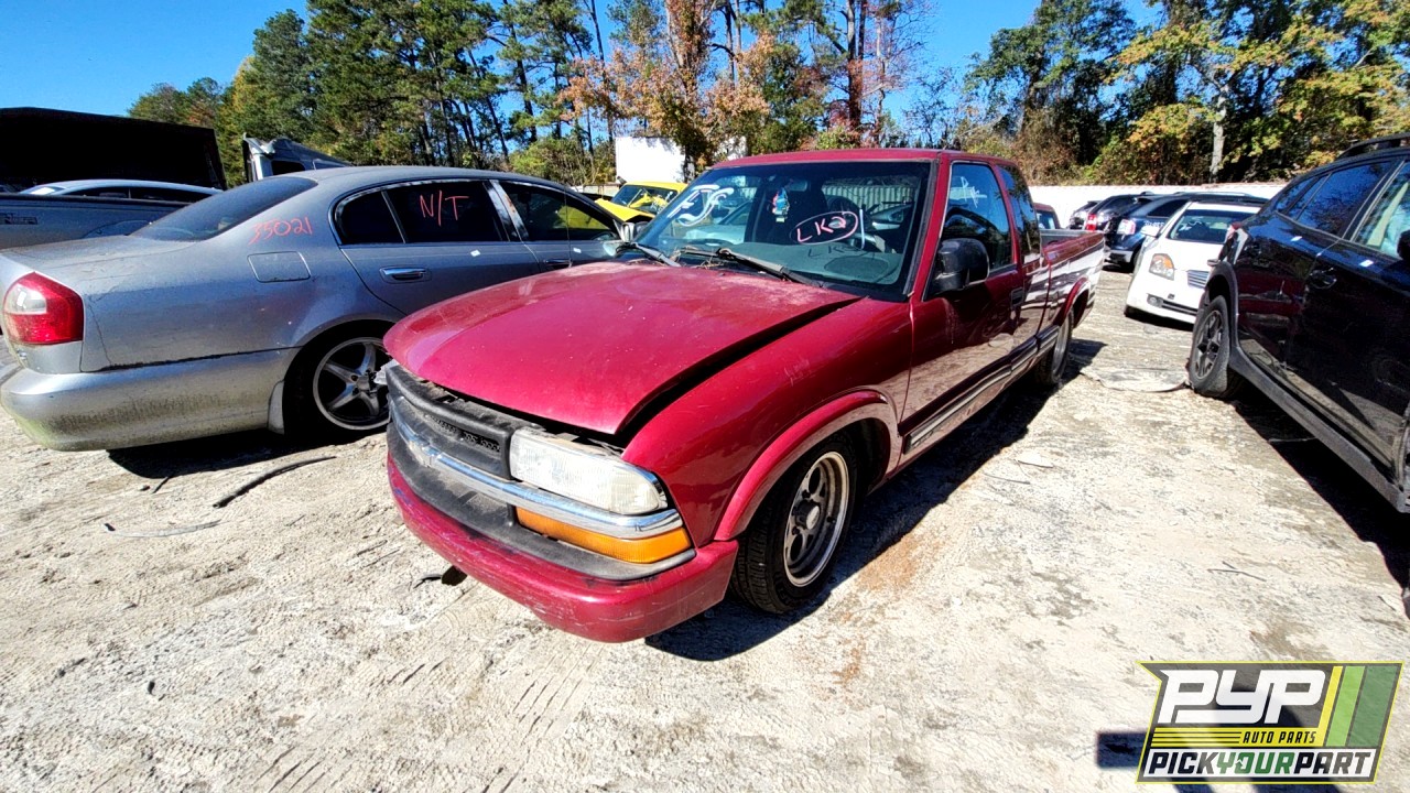 2001 CHEVROLET S10 available for parts