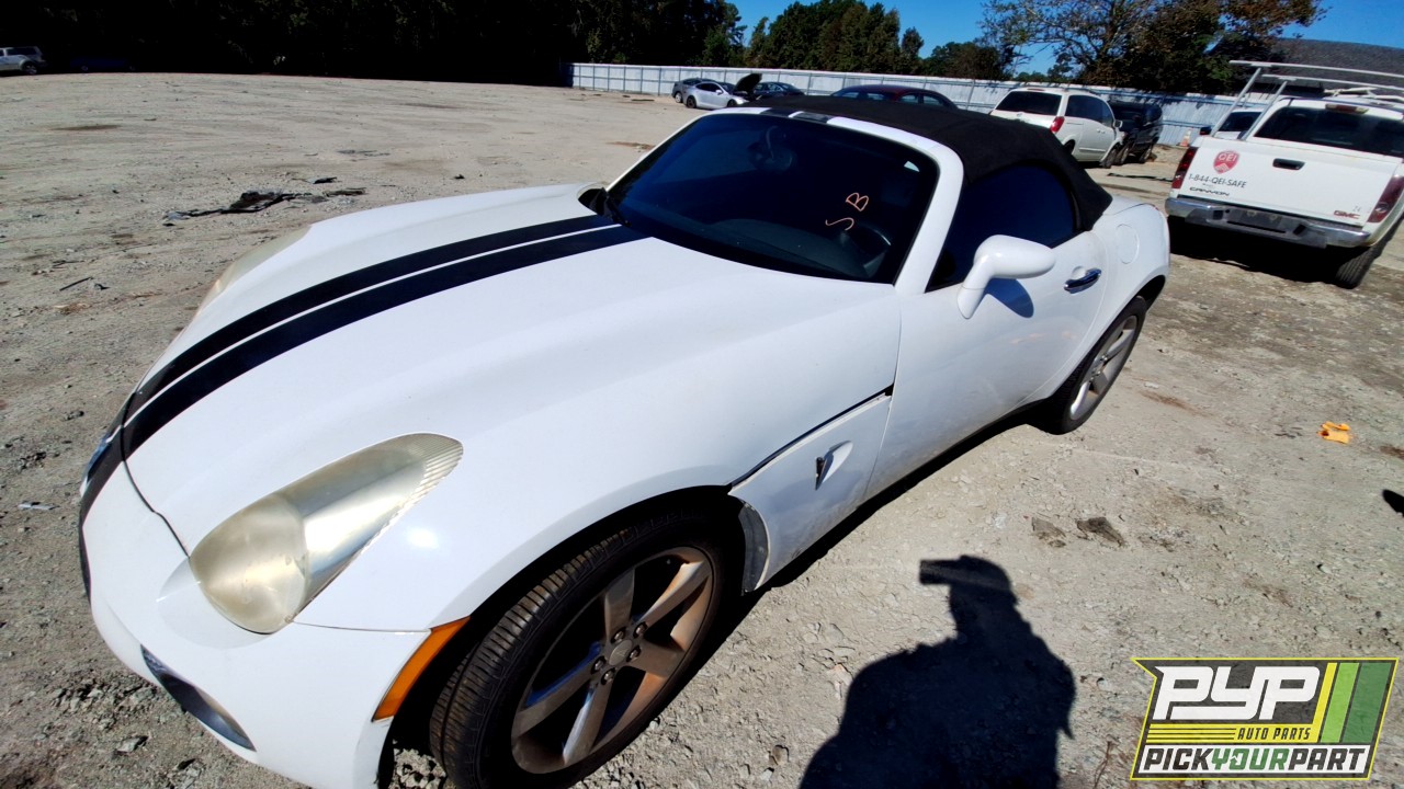 2008 PONTIAC SOLSTICE available for parts