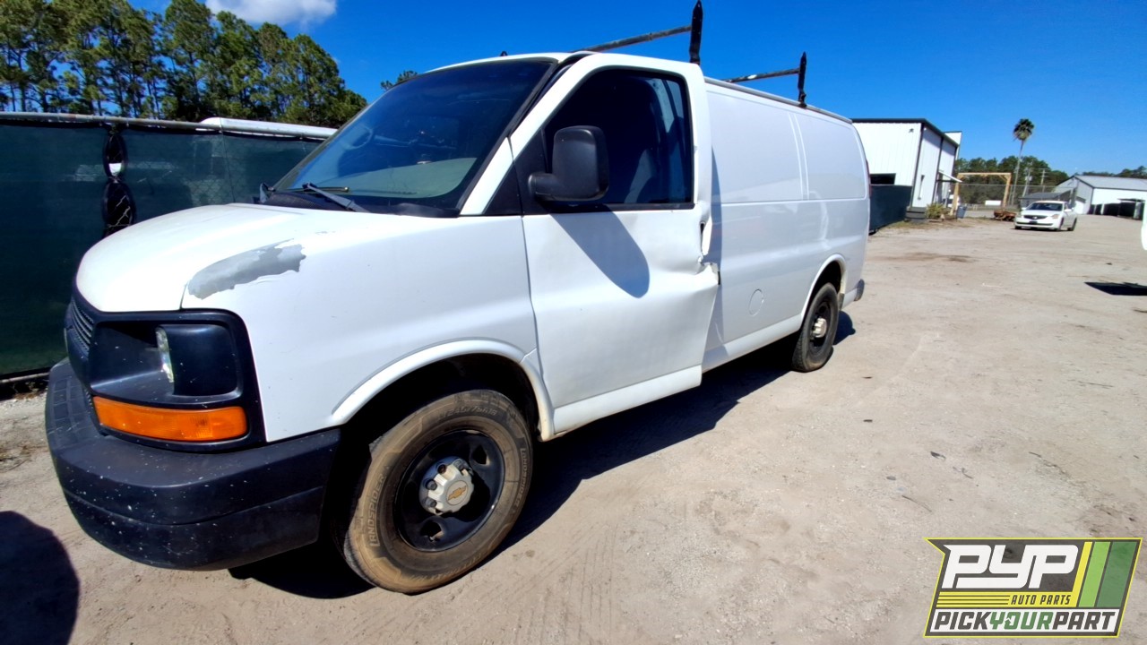 2004 CHEVROLET EXPRESS 2500 partes disponibles