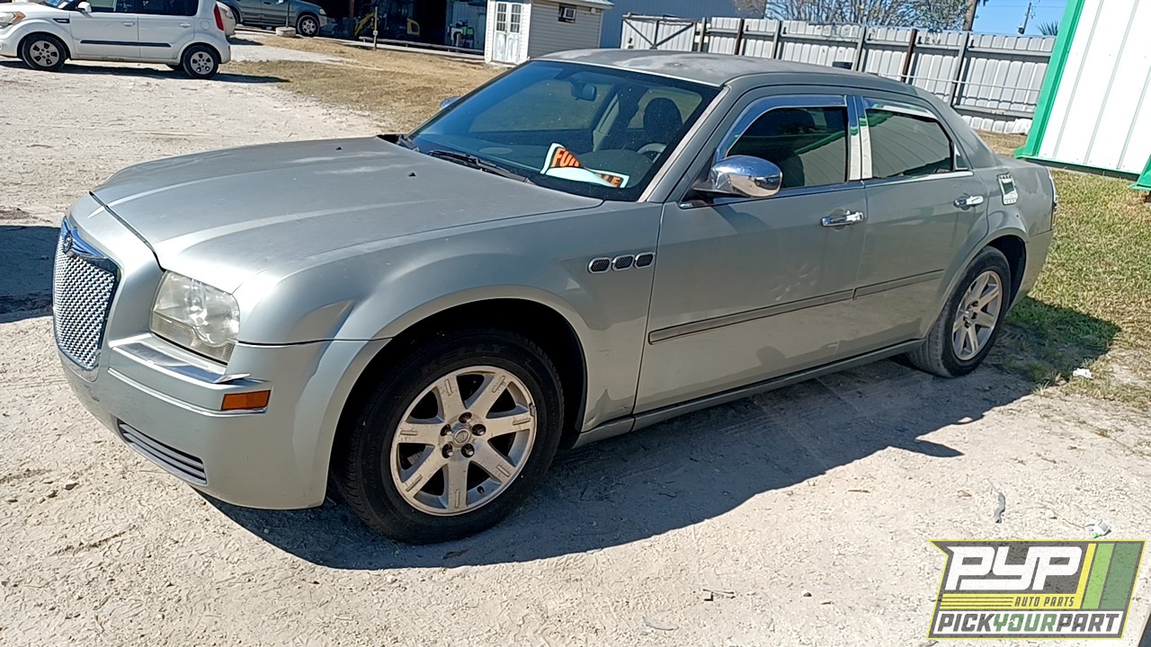 2006 CHRYSLER 300 available for parts
