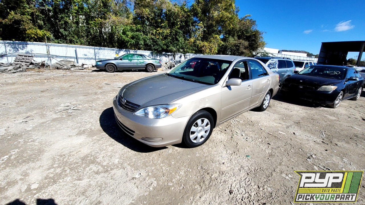 2003 TOYOTA CAMRY partes disponibles