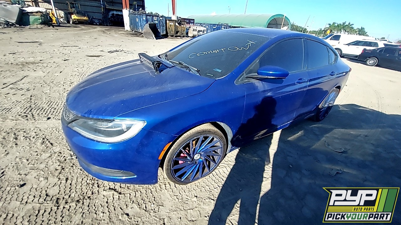 2016 CHRYSLER 200 partes disponibles