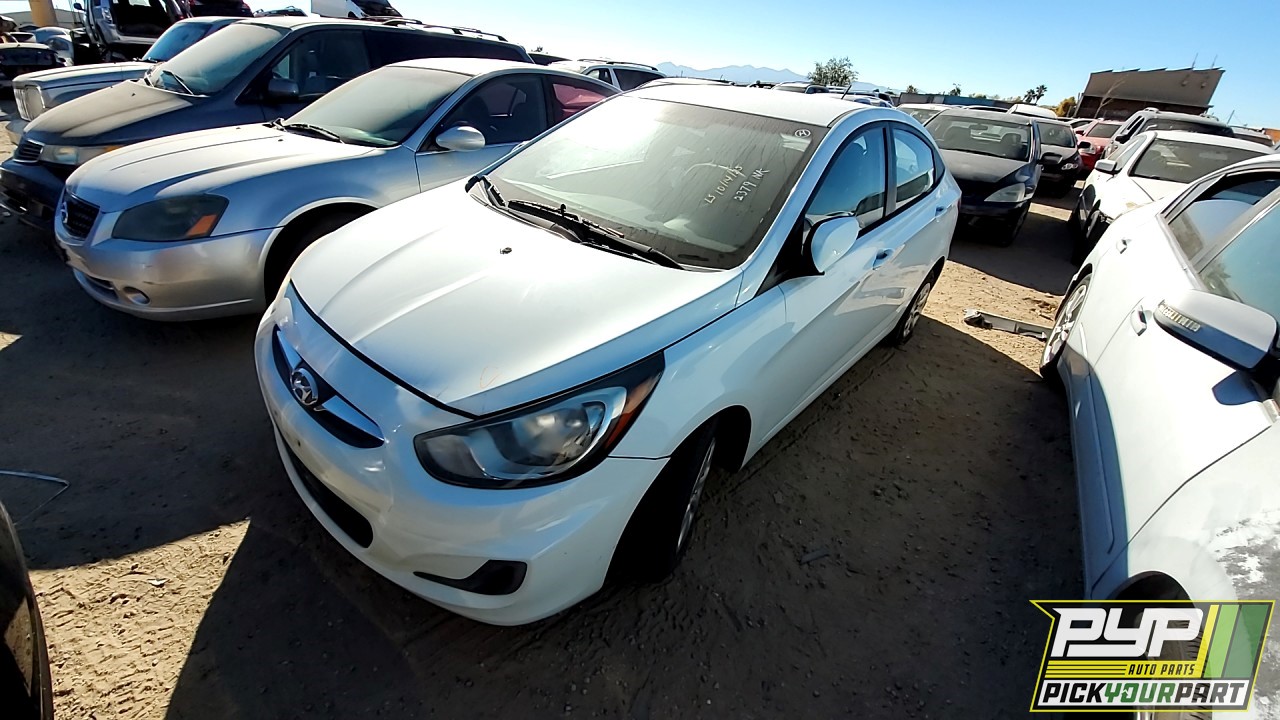 2013 HYUNDAI ACCENT partes disponibles