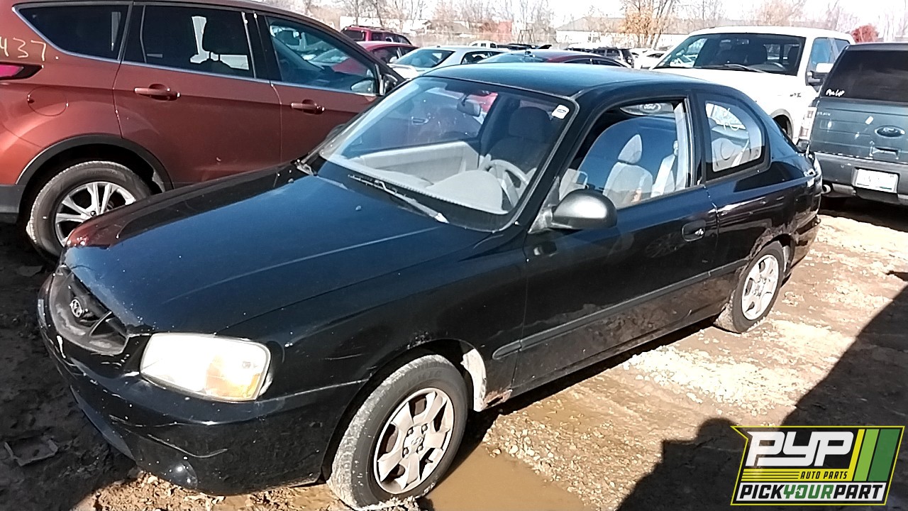 2002 HYUNDAI ACCENT partes disponibles