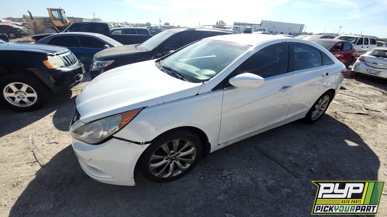 2013 HYUNDAI SONATA available for parts