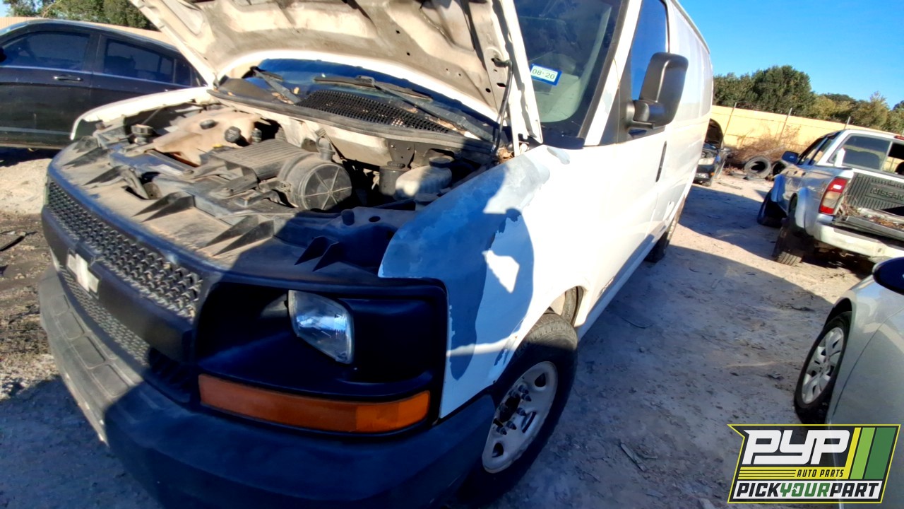 2004 CHEVROLET EXPRESS 2500 available for parts