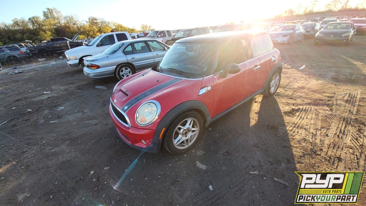 2007 MINI COOPER partes disponibles