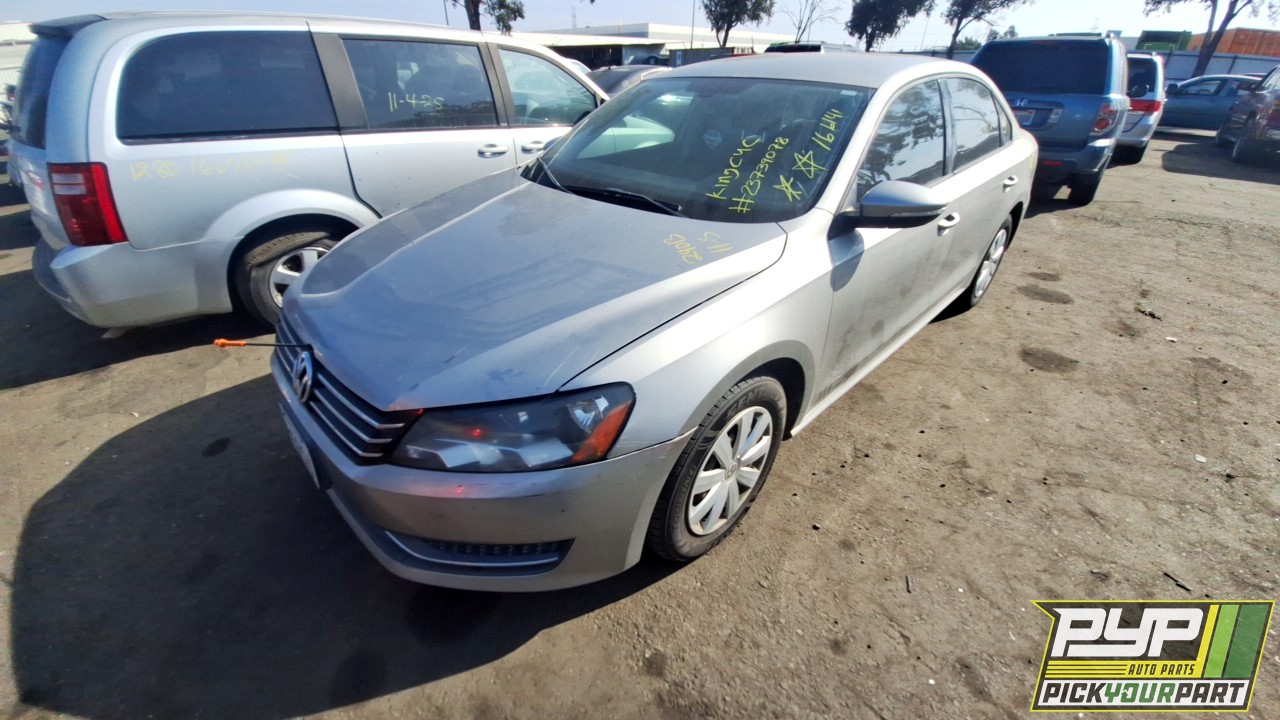 2012 VOLKSWAGEN PASSAT partes disponibles
