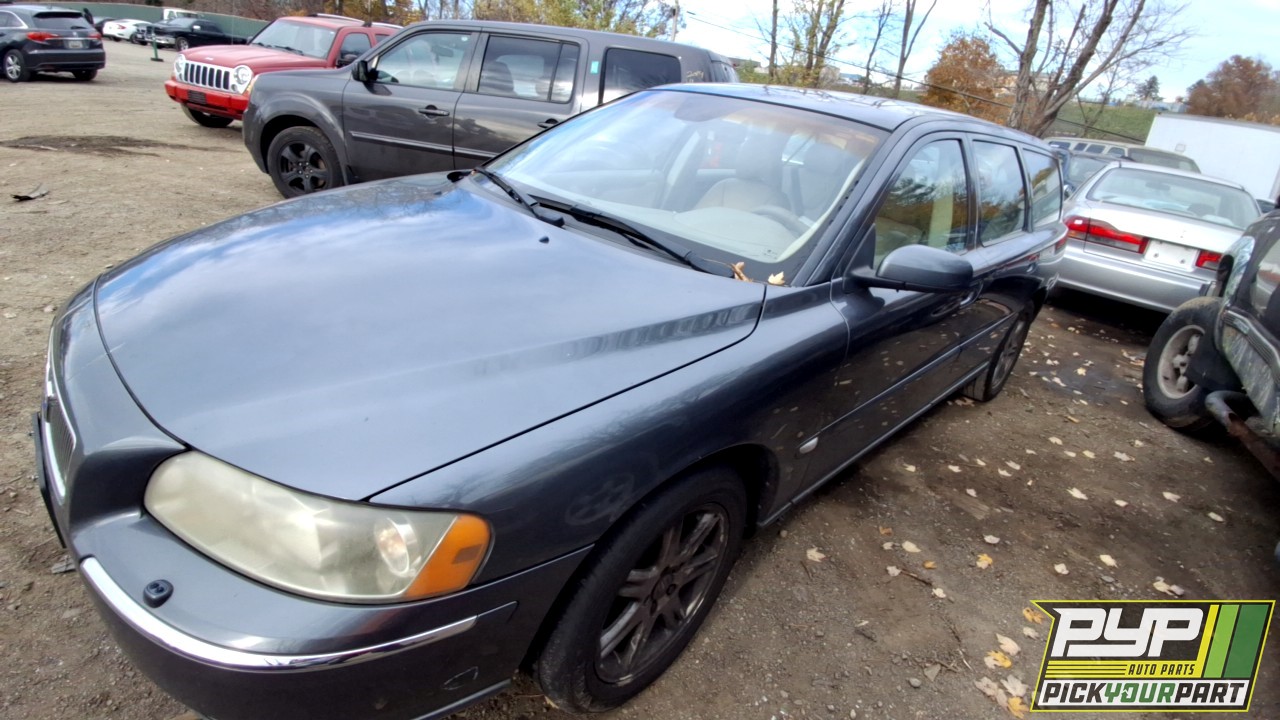 2005 VOLVO V70 available for parts