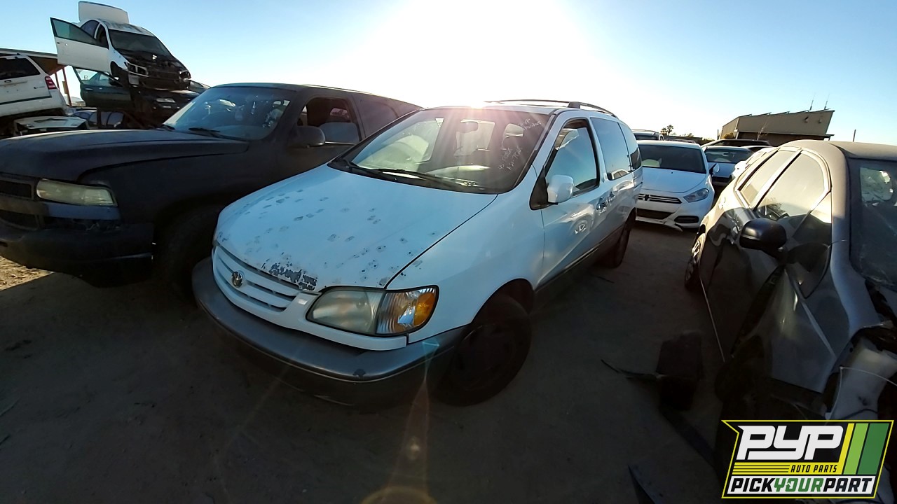 2001 TOYOTA SIENNA available for parts