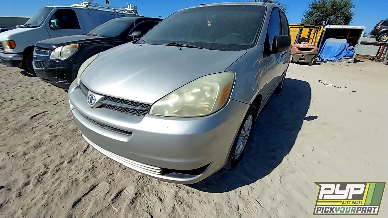 2004 TOYOTA SIENNA partes disponibles
