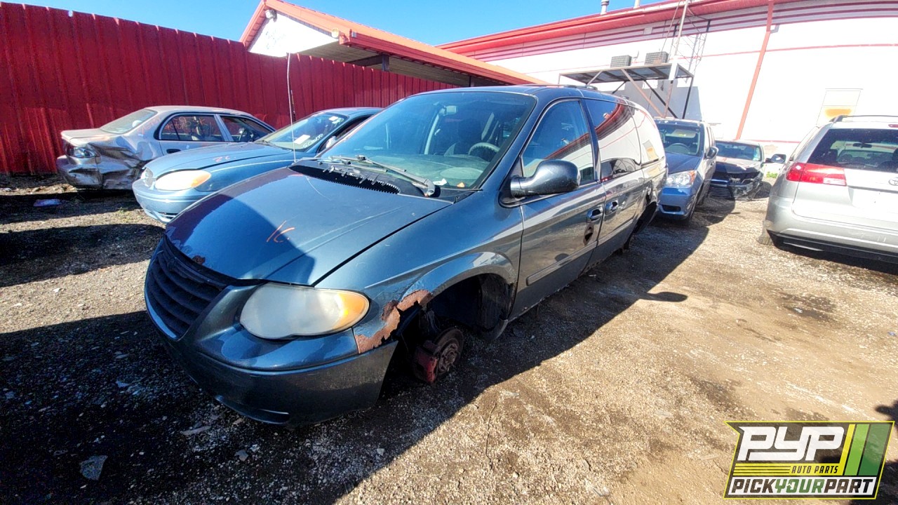 2006 CHRYSLER TOWN & COUNTRY available for parts