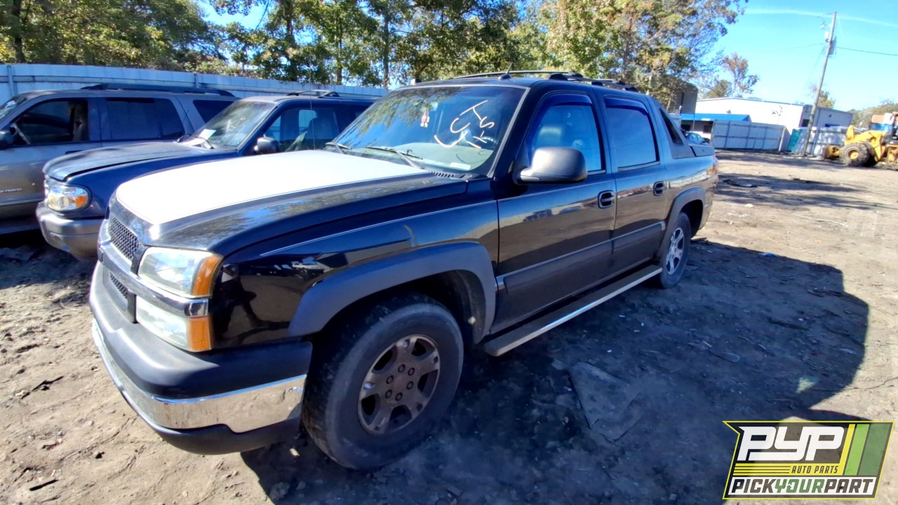 2004 CHEVROLET AVALANCHE 1500 available for parts