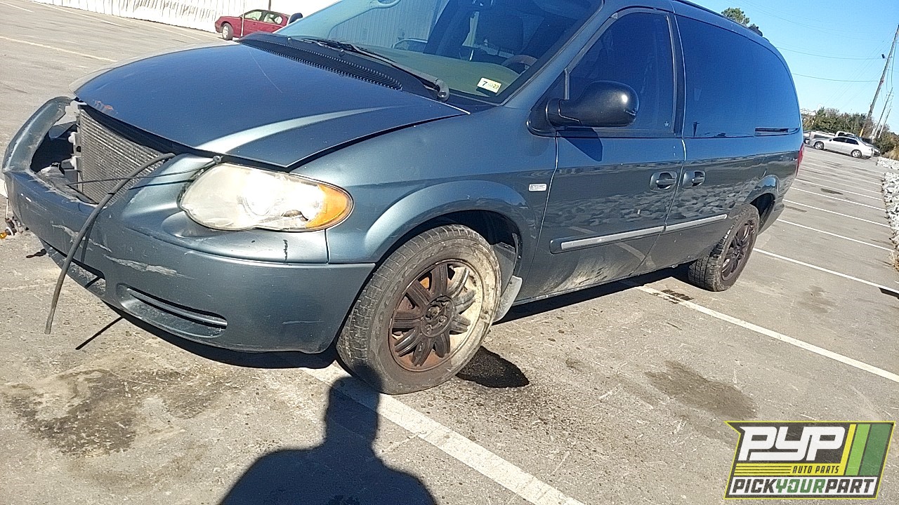 2006 CHRYSLER TOWN & COUNTRY partes disponibles
